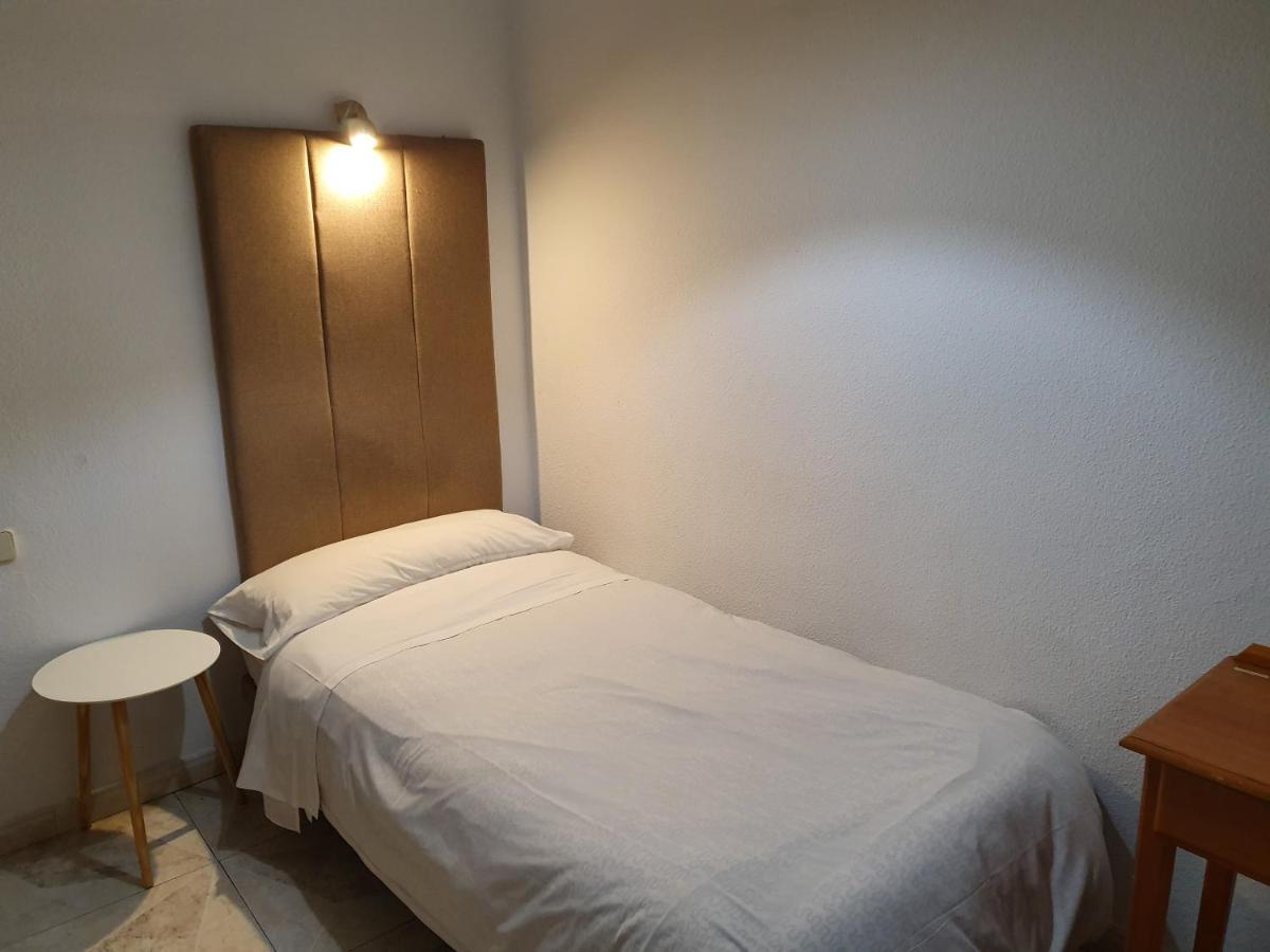 Fuencarral Kryse&Breogan Hotel Madrid Room photo