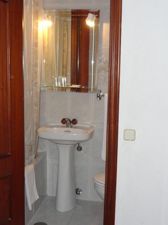 Fuencarral Kryse&Breogan Hotel Madrid Room photo