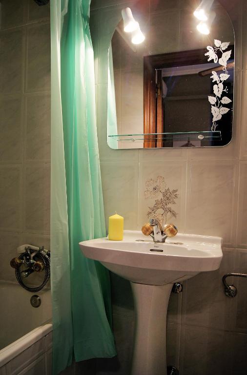 Fuencarral Kryse&Breogan Hotel Madrid Room photo